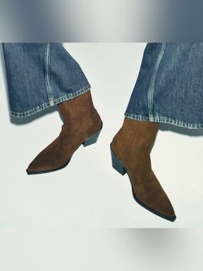 Split leather cowboy ankle boot